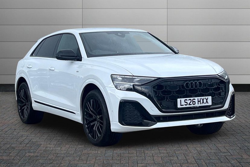 Audi Q8 listing photo