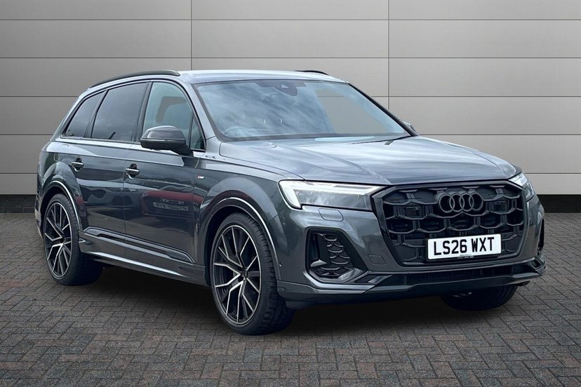 Audi Q7 listing photo