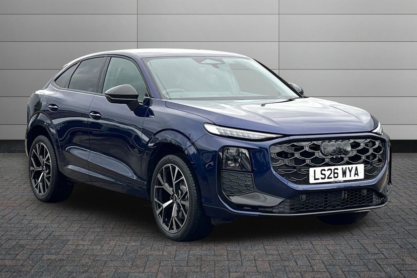 Audi Q3 listing photo