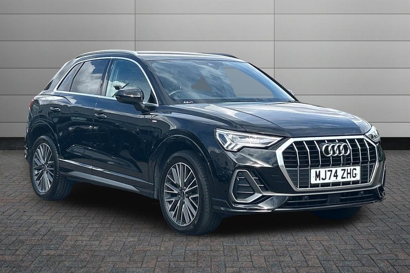 Audi Q3 listing photo
