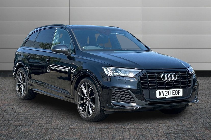 Audi Q7 listing photo
