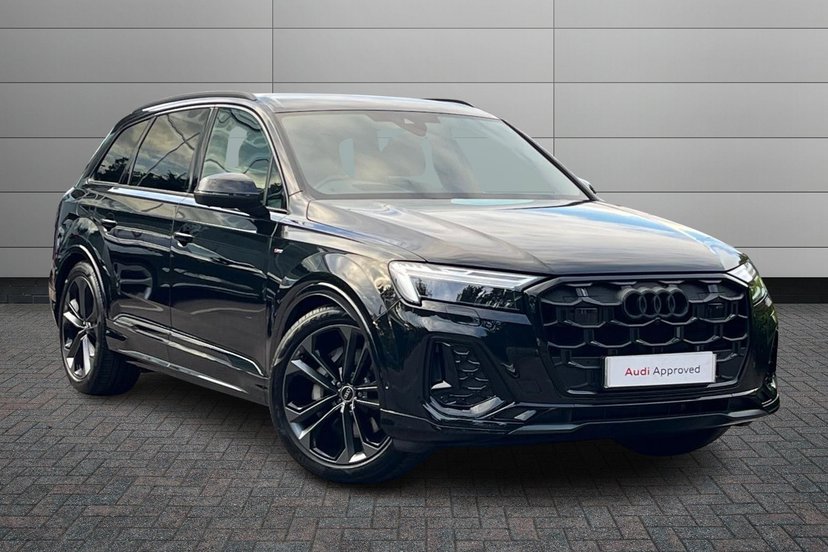 Audi Q7 listing photo