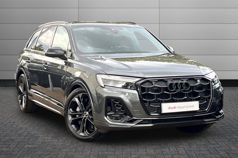 Audi Q7 listing photo