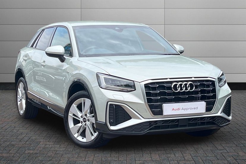 Audi Q2 listing photo