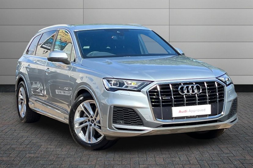 Audi Q7 listing photo