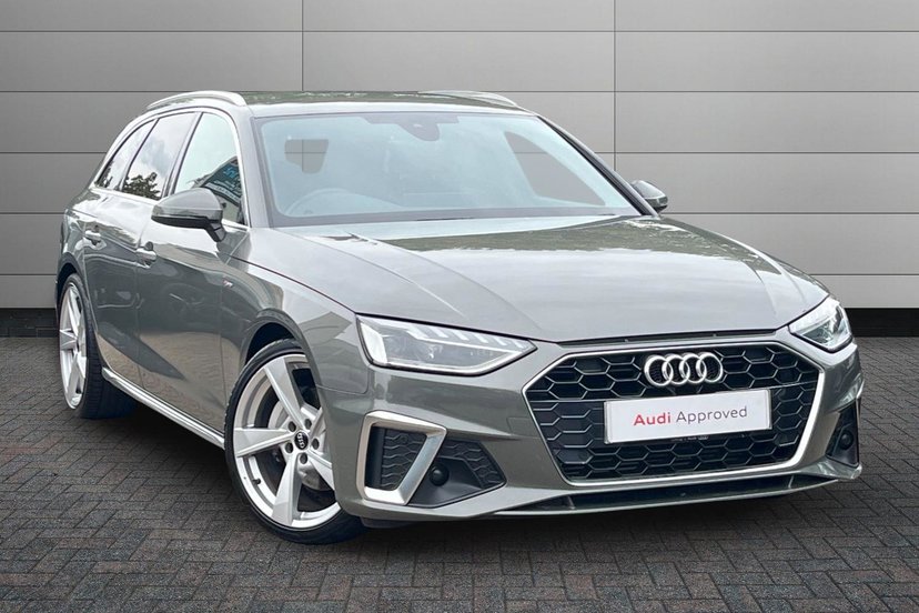 Audi A4 Avant listing photo
