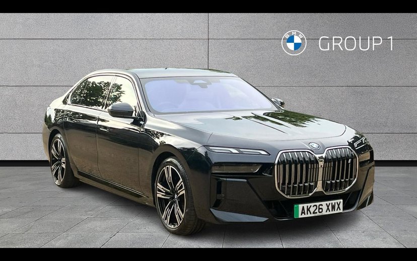 BMW i7 listing photo