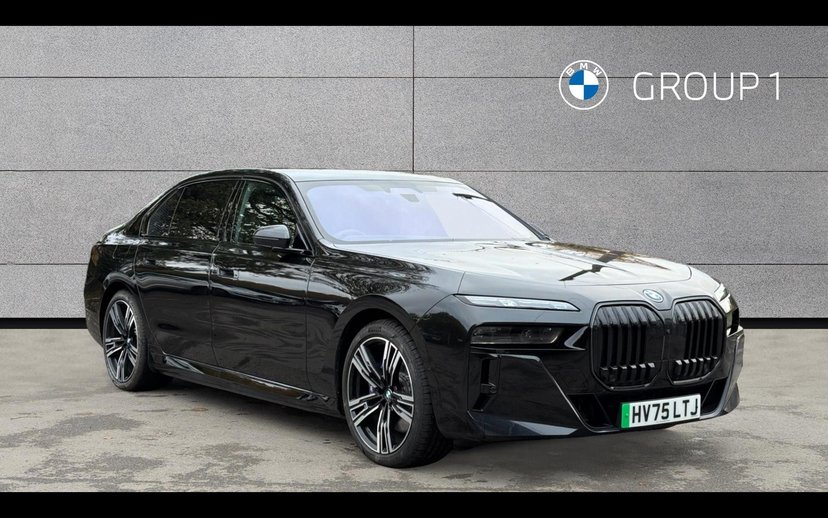 BMW i7 listing photo