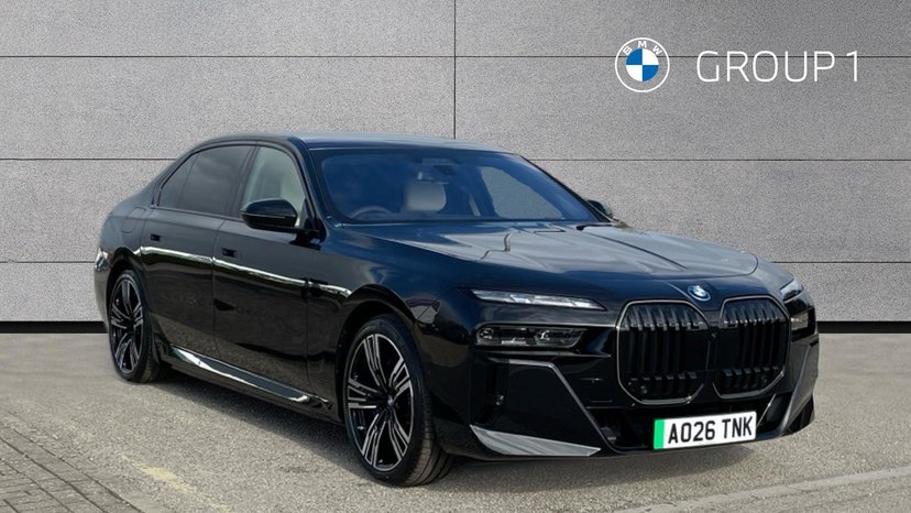 BMW i7 listing photo