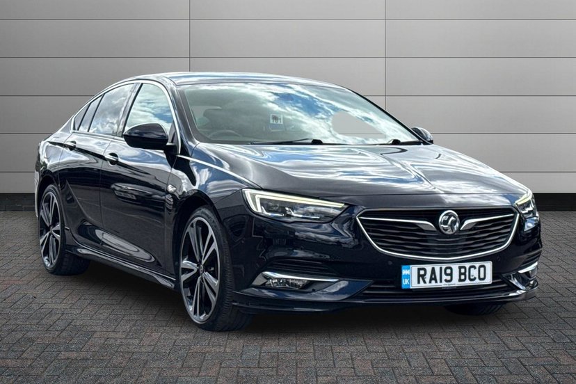Vauxhall Insignia listing photo