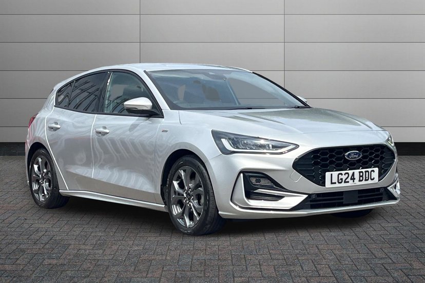 Ford Focus listing photo