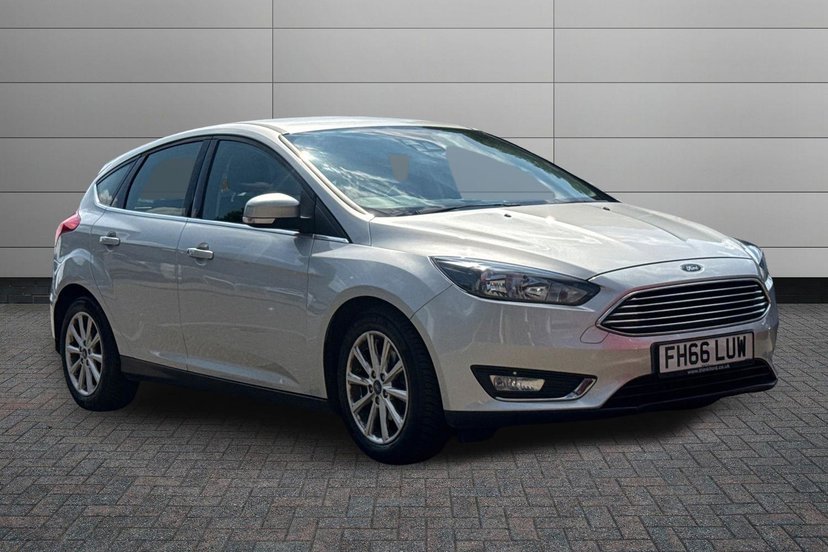 Ford Focus dealer public-web source image