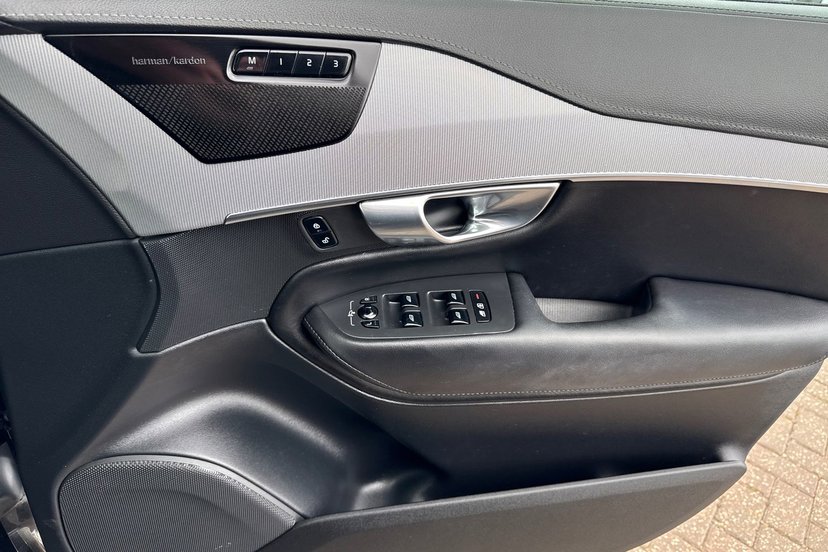 2023 Volvo XC90 thumbnail 12