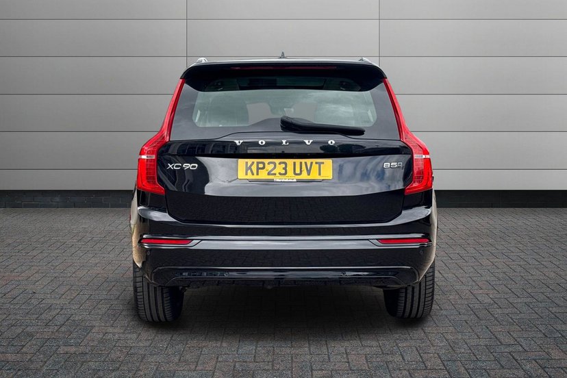 2023 Volvo XC90 thumbnail 13