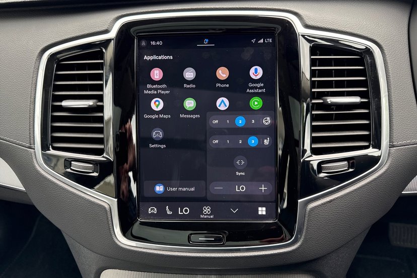 2022 Volvo XC90 thumbnail 24