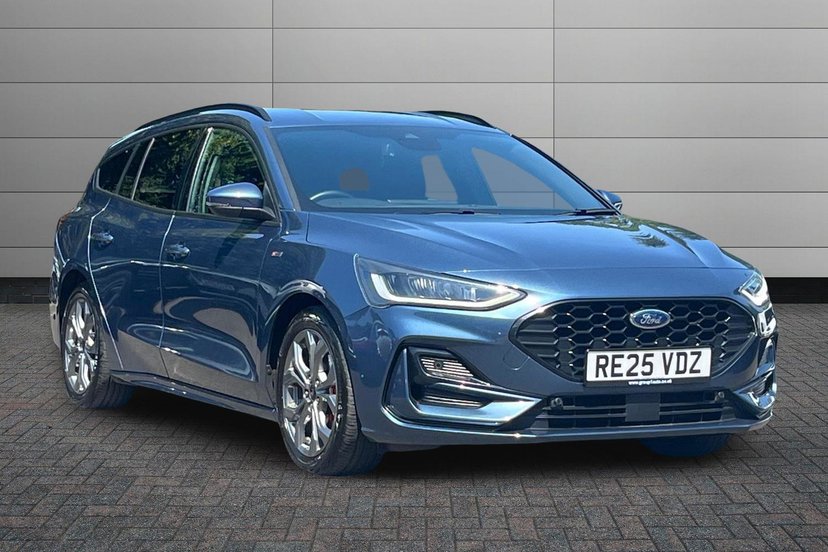 Ford Focus listing photo