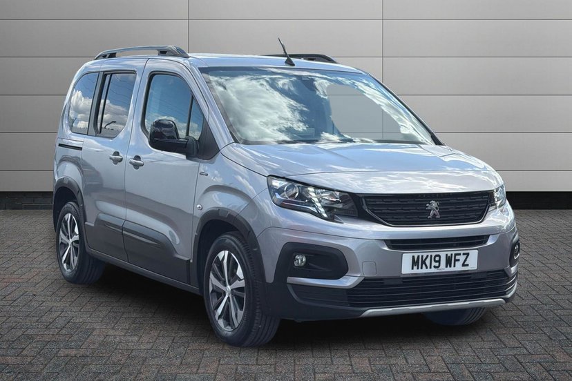 Peugeot Rifter listing photo