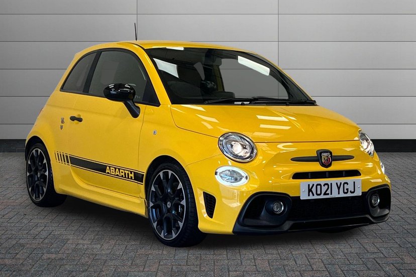 Abarth 595 listing photo