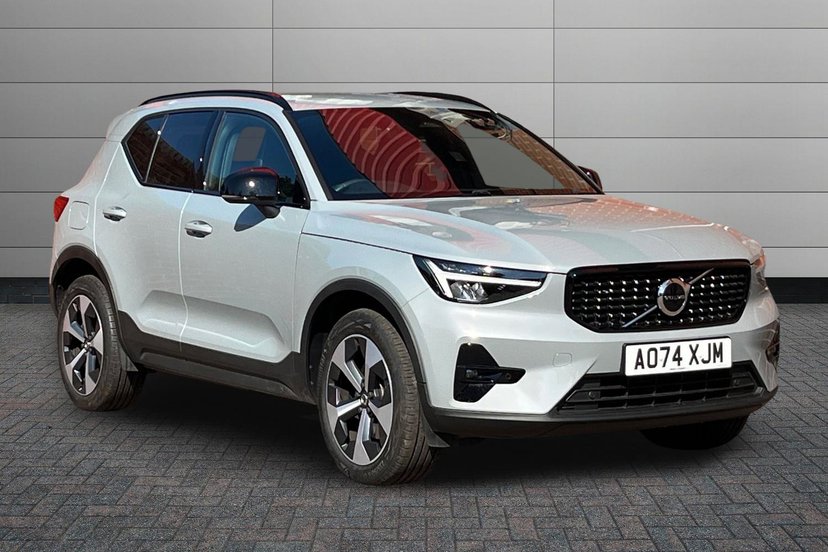 Volvo XC40 listing photo