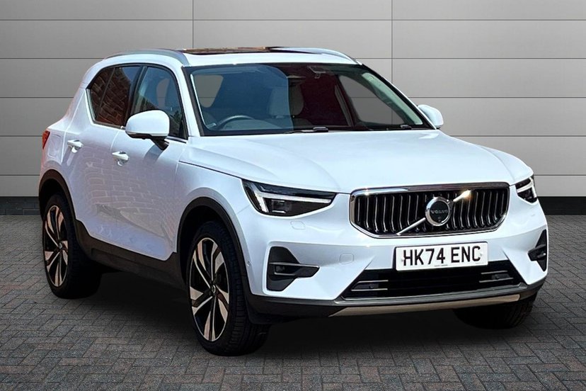 Volvo XC40 listing photo