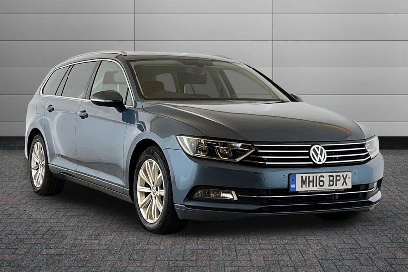 2016 VOLKSWAGEN PASSAT