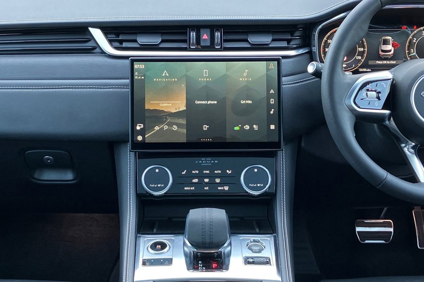 2023 Jaguar F-Pace thumbnail 15