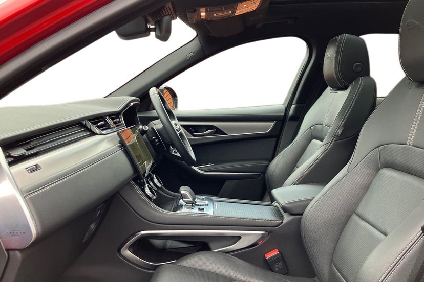 2023 Jaguar F-PACE thumbnail 4