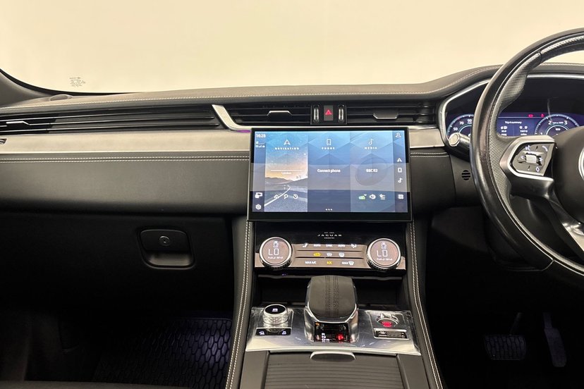 2021 Jaguar F-PACE thumbnail 15