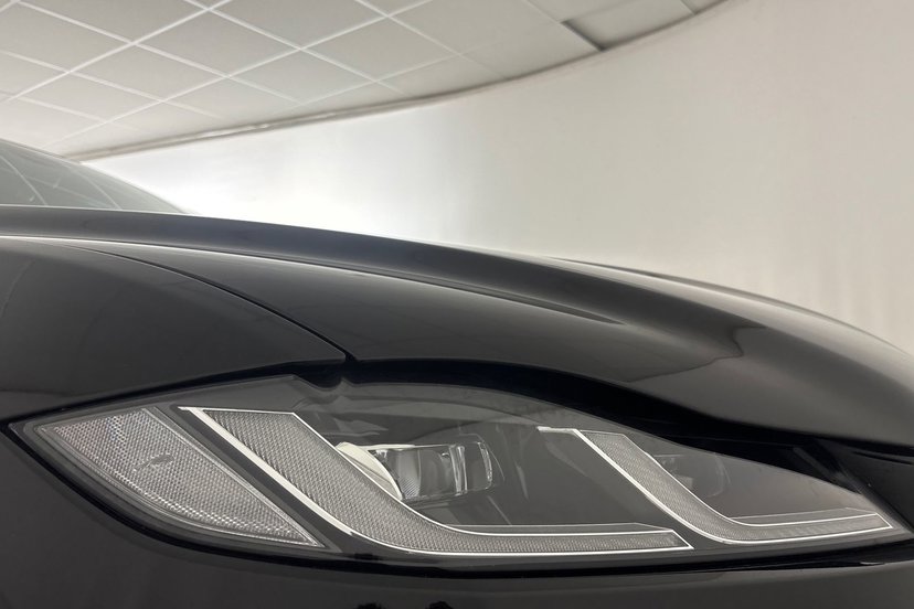 2021 Jaguar F-PACE thumbnail 18