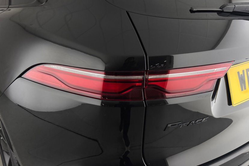 2021 Jaguar F-PACE thumbnail 20