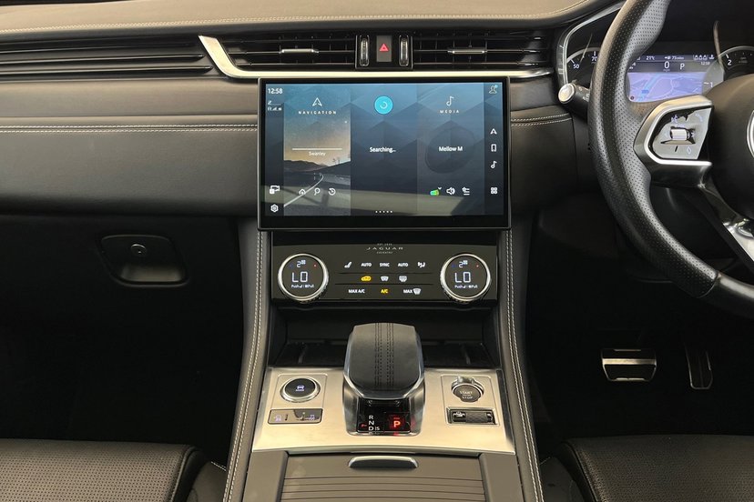 2023 Jaguar F-Pace thumbnail 15