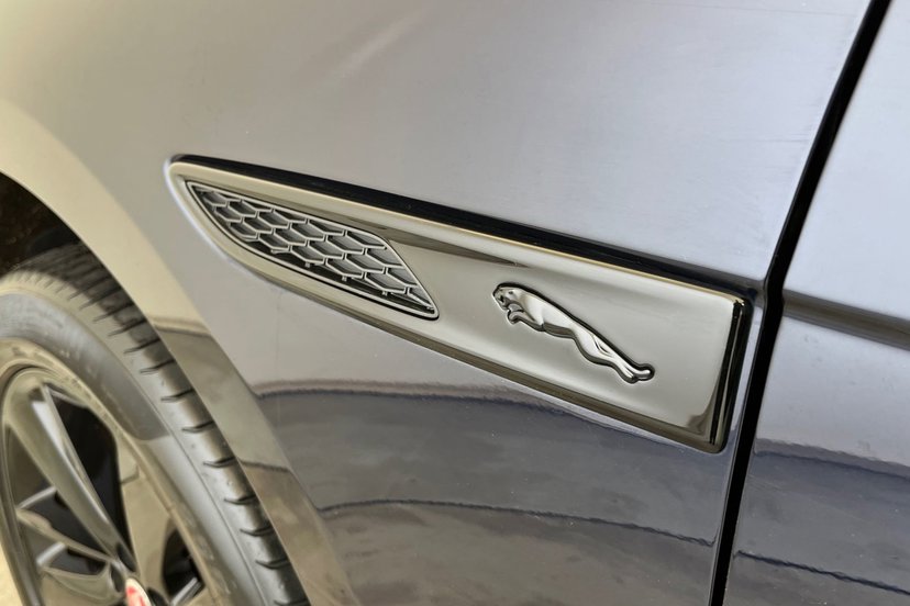 2023 Jaguar F-Pace thumbnail 21