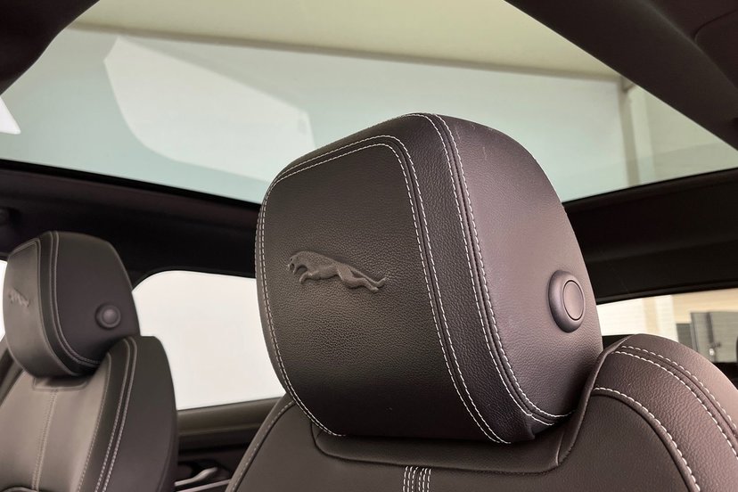 2023 Jaguar F-Pace thumbnail 23