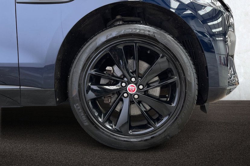 2023 Jaguar F-Pace thumbnail 9