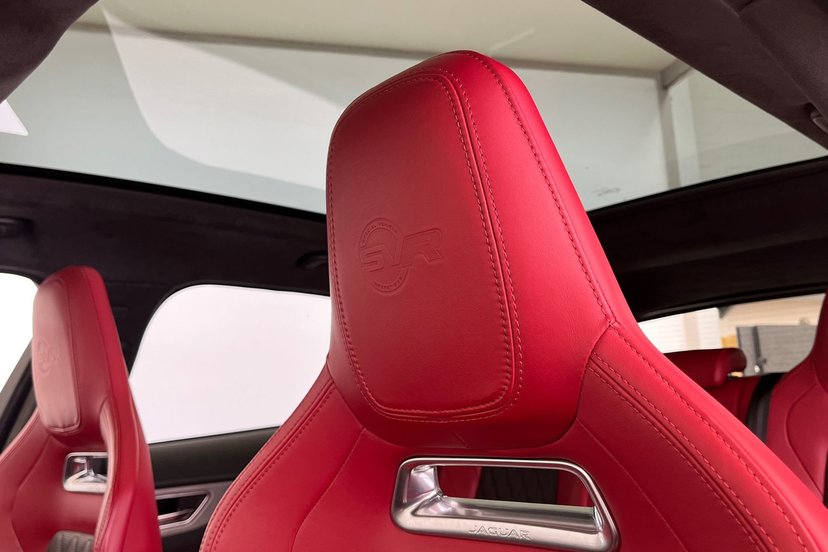 2019 Jaguar F-PACE thumbnail 23