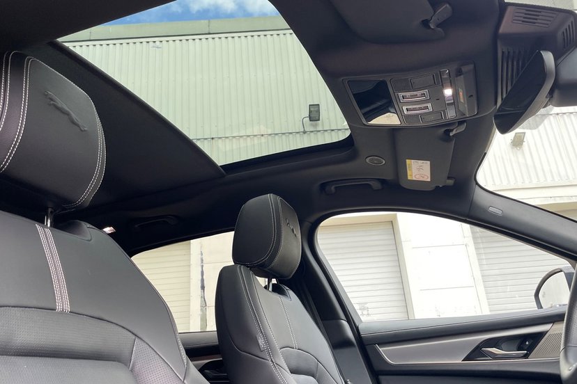 2022 Jaguar F-Pace thumbnail 23