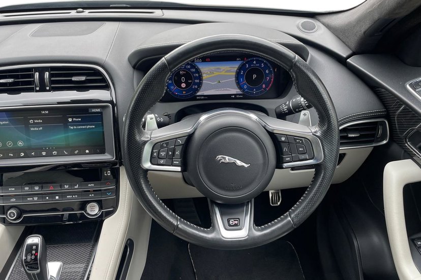 2020 Jaguar F-Pace thumbnail 16