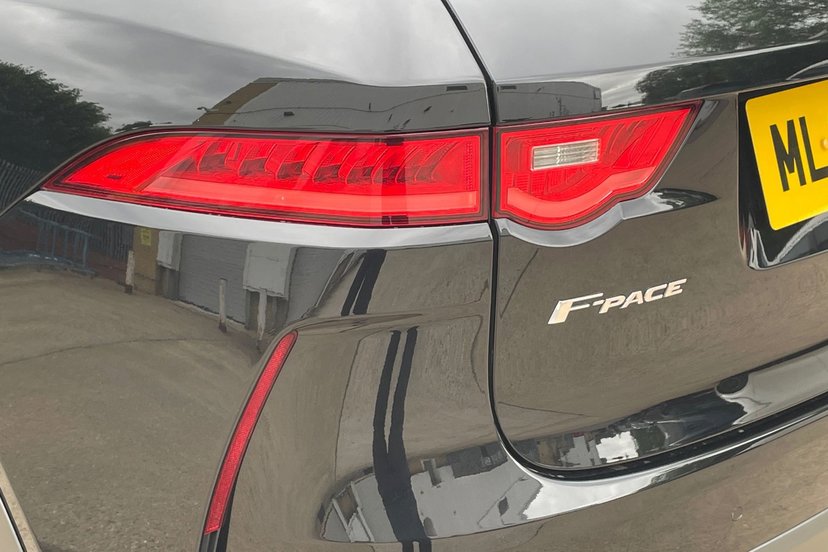 2020 Jaguar F-Pace thumbnail 20