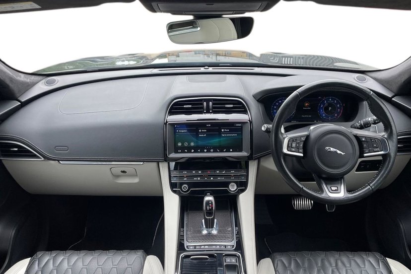 2020 Jaguar F-Pace thumbnail 10