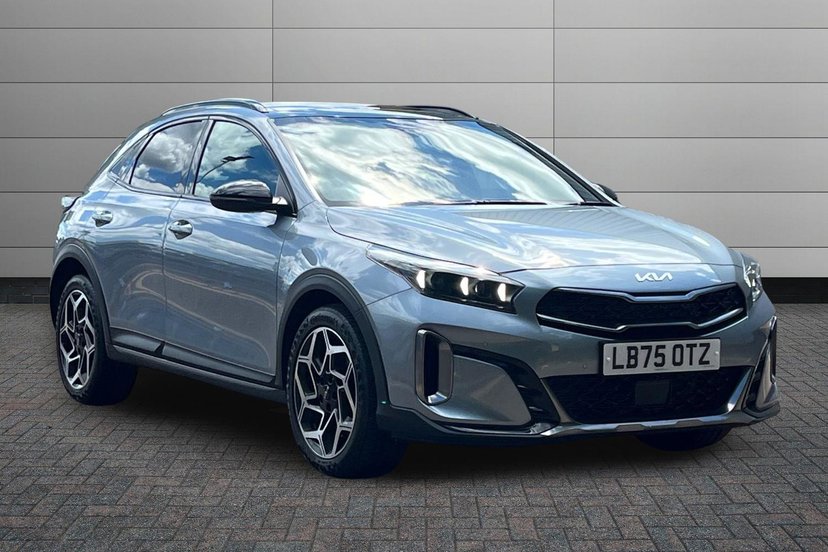 Kia Xceed listing photo