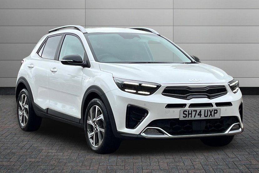Kia Stonic listing photo