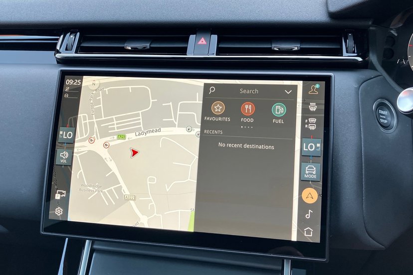 2025 Land Rover Range Rover Velar thumbnail 12