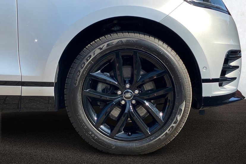 2025 Land Rover Range Rover Velar thumbnail 9