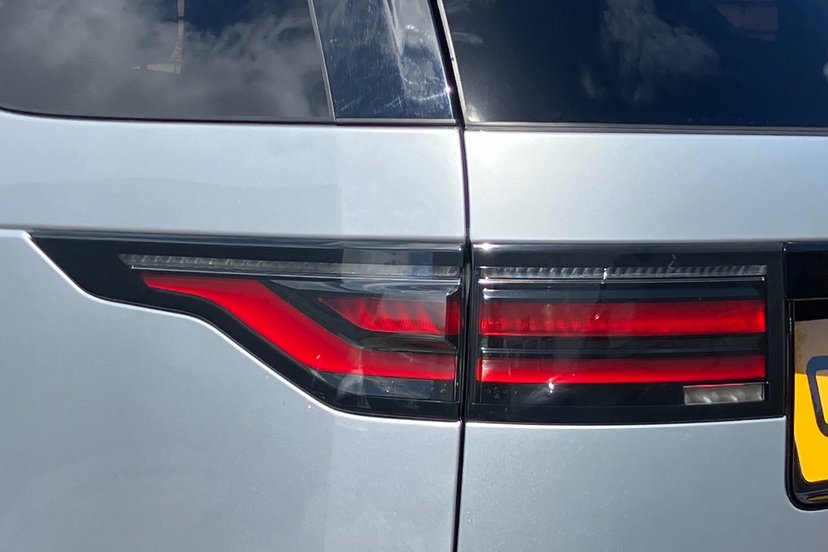 2023 Land Rover Discovery thumbnail 20