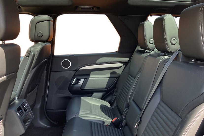 2023 Land Rover Discovery thumbnail 5