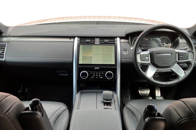 2023 Land Rover Discovery thumbnail 10