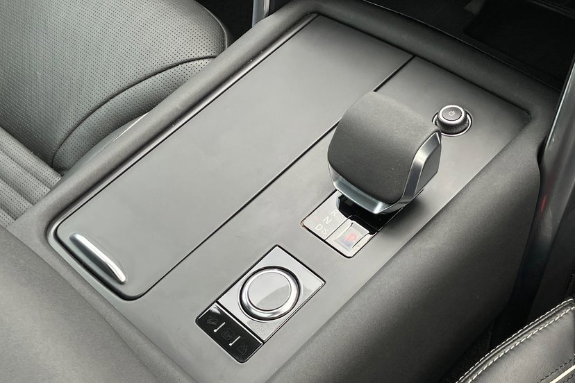 2022 Land Rover Discovery thumbnail 14
