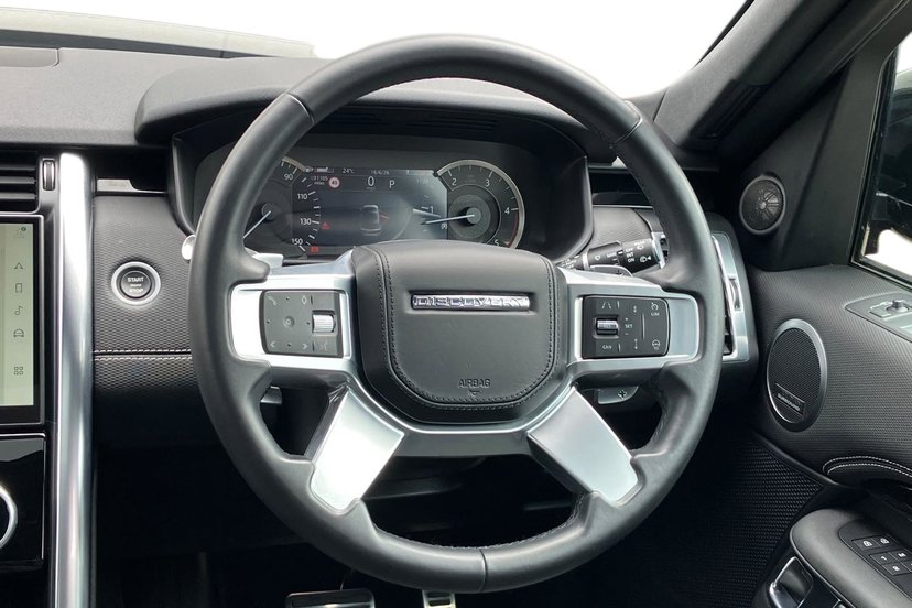 2022 Land Rover Discovery thumbnail 16