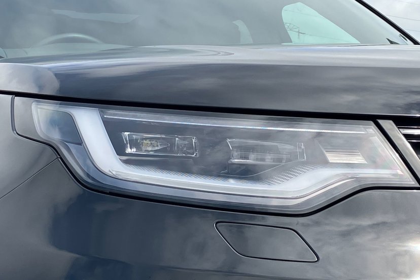 2022 Land Rover Discovery thumbnail 18