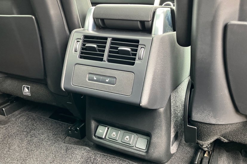 2022 Land Rover Discovery thumbnail 19